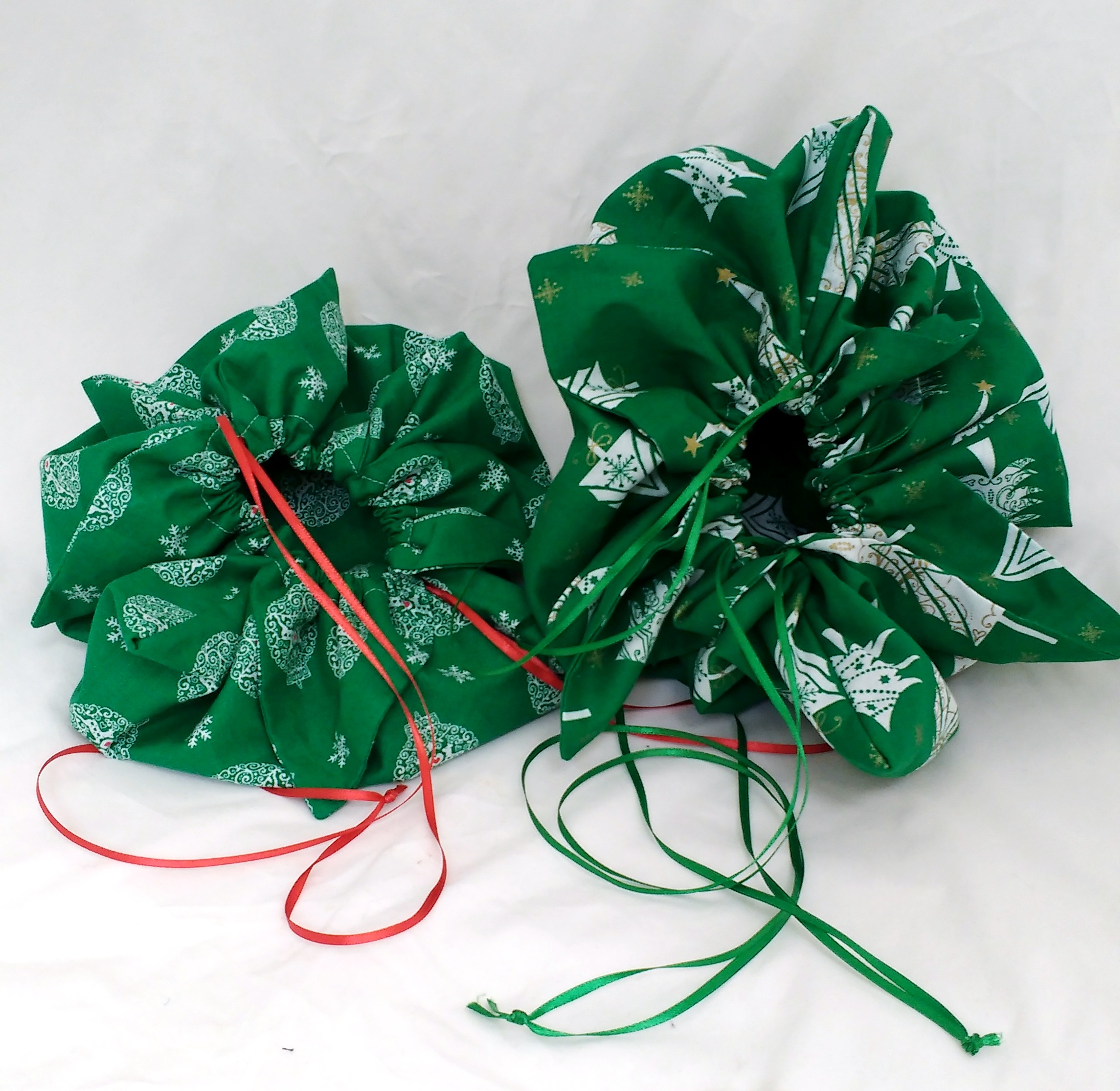 DIY Christmas Paper Gift Bag Ideas For The Family - OMC