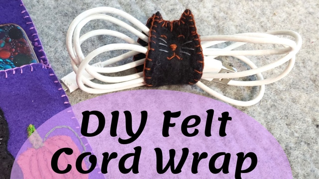 Black cat face felt cord wrap. DIY Felt Cord Wrap